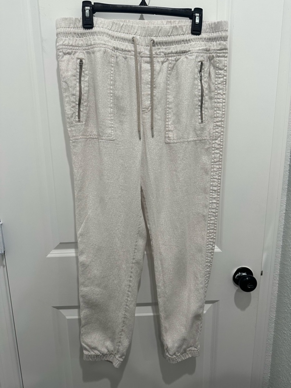 Athleta Cabo Linen Cream Women’s Jogger Pants with Zipper Pockets SZ 12